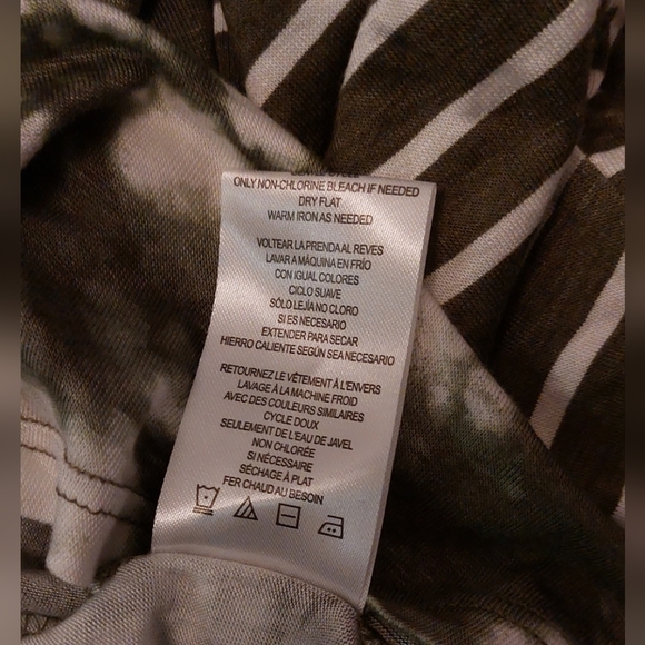 Absolutely Famous Green Tie Dye and Striped Top Size 3X Boho Casual Fall Keyhole - Picture 7 of 10